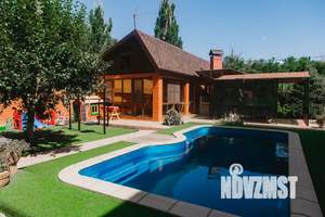 Дом 300м², 3-этажный, посуточно,