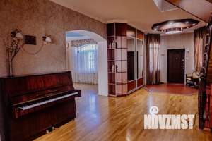 Дом 300м², 3-этажный, посуточно,