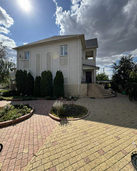 Дом 345м², 3-этажный, участок 9 сот.