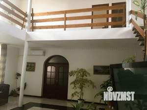 Дом 680м², 3-этажный, участок 20 сот.