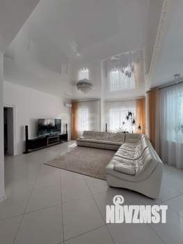 Дом 400м², 3-этажный, участок 8 сот.