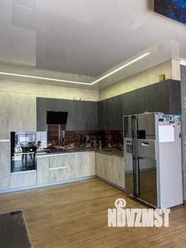 Коттедж 200м², 2-этажный, участок 5 сот.