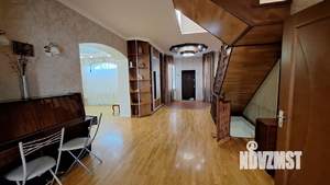 Дом 315м², 2-этажный, участок 10 сот.