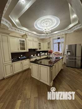 Коттедж 432м², 3-этажный, участок 6 сот.