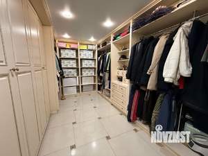 Дом 309м², 3-этажный, участок 10 сот.