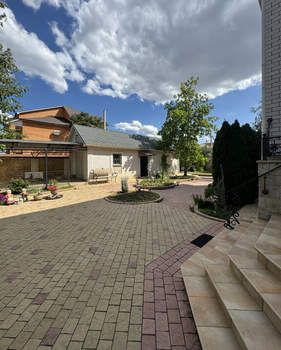 Дом 345м², 3-этажный, участок 9 сот.