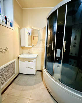 Дом 300м², 3-этажный, участок 6 сот.