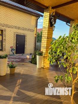 Коттедж 200м², 2-этажный, участок 5 сот.