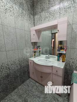 Дом 251м², 3-этажный, участок 8 сот.