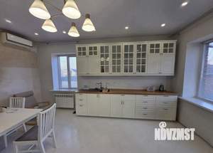 Дом 327м², 3-этажный, участок 8 сот.