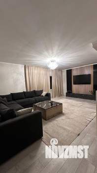 Дом 210м², 2-этажный, участок 4 сот.