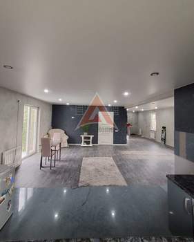 Дом 210м², 2-этажный, участок 8 сот.