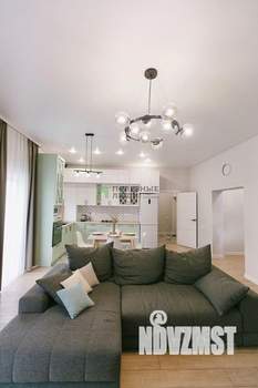 Коттедж 181м², 2-этажный, участок 4 сот.