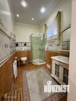 Дом 339м², 3-этажный, участок 8 сот.