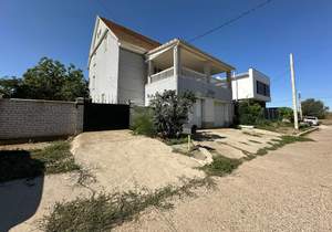 Дом 390м², 3-этажный, участок 6 сот.