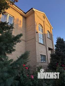 Коттедж 534м², 3-этажный, участок 18 сот.