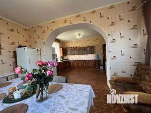 Дом 252м², 3-этажный, участок 806 сот.