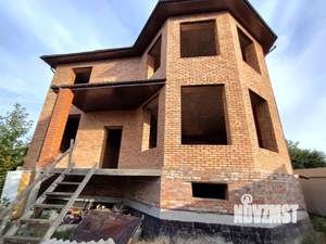 Дом 356м², 2-этажный, участок 4 сот.