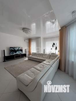 Дом 400м², 3-этажный, участок 8 сот.