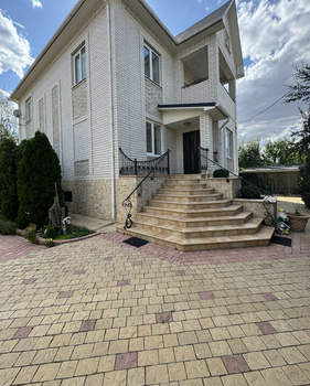 Дом 345м², 3-этажный, участок 9 сот.