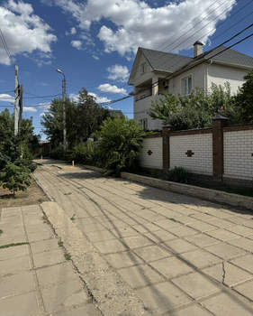 Дом 345м², 3-этажный, участок 9 сот.