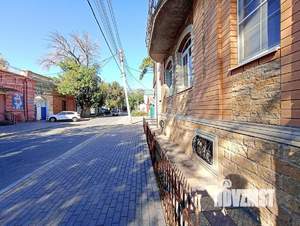 Дом 251м², 3-этажный, участок 8 сот.