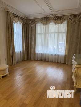 Дом 848м², 3-этажный, участок 8 сот.