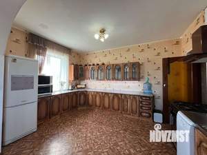 Дом 252м², 3-этажный, участок 806 сот.