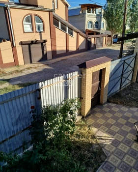 Дом 300м², 3-этажный, участок 6 сот.