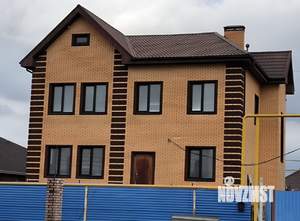 Дом 327м², 3-этажный, участок 8 сот.