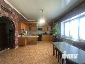 Коттедж 290м², 2-этажный, участок 10 сот.