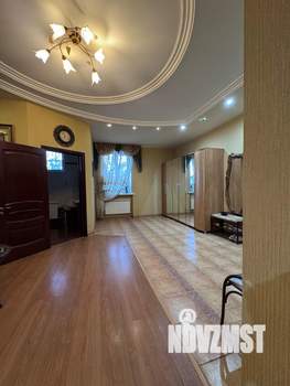 Коттедж 534м², 3-этажный, участок 18 сот.