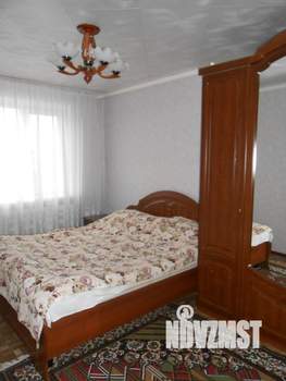 Коттедж 200м², 2-этажный, на длительный срок, 