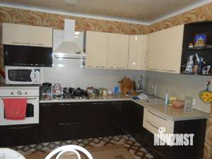 Коттедж 200м², 2-этажный, на длительный срок, 