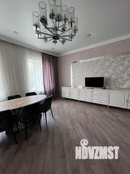 Коттедж 200м&sup2;, 2-этажный, на длительный срок, 