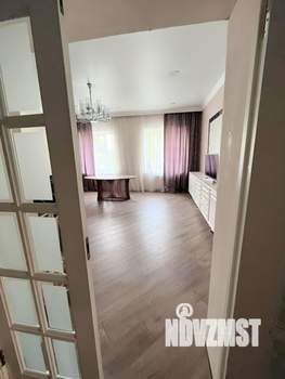 Коттедж 200м&sup2;, 2-этажный, на длительный срок, 