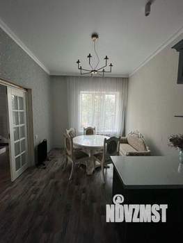 Коттедж 200м&sup2;, 2-этажный, на длительный срок, 