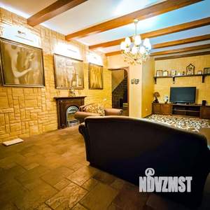 Коттедж 305м², 2-этажный, на длительный срок, 