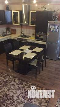 Дом 150м², 2-этажный, участок 3 сот.  