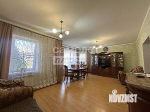 Дом 247м², 3-этажный, участок 498 сот.  