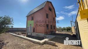 Дом 174м&sup2;, 3-этажный, участок 15 сот.  