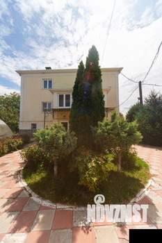 Коттедж 340м&sup2;, 3-этажный, участок 9 сот.  