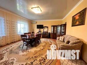 Дом 321м&sup2;, 2-этажный, участок 13 сот.  