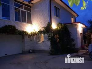 Дом 183м², 2-этажный, участок 6 сот.  