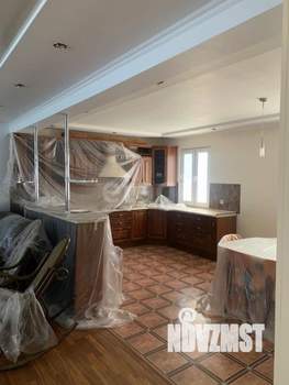 Таунхаус 356м², 3-этажный, участок 6 сот.  