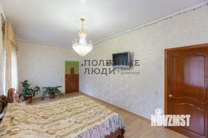 Коттедж 354м², 3-этажный, участок 7 сот.  