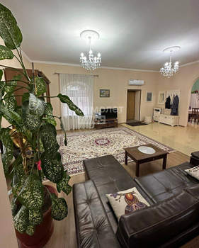 Дом 360м², 2-этажный, участок 4 сот.  