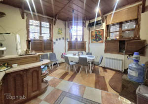 Дом 180м&sup2;, 2-этажный, участок 444 сот.  