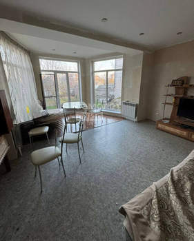 Дом 178м&sup2;, 2-этажный, участок 6 сот.  