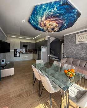 Дом 200м², 2-этажный, участок 5 сот.  